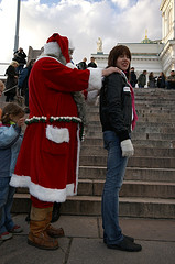 Фото Йоулупукки, выходит на улицы Хельсинки во время Рождества